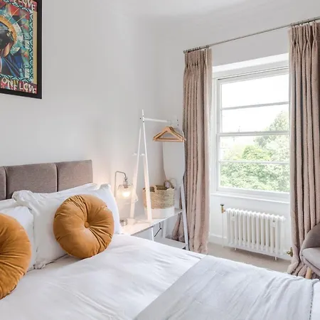 4 Berkeley Square I Your Apartment Bristol Exterior photo