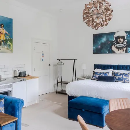 4 Berkeley Square I Your Apartment Bristol Exterior photo