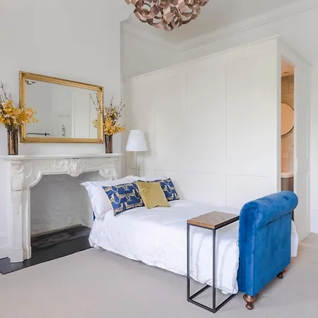 4 Berkeley Square I Your Apartment Bristol Exterior photo