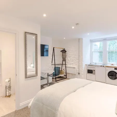 4 Berkeley Square I Your Apartment Bristol Exterior photo