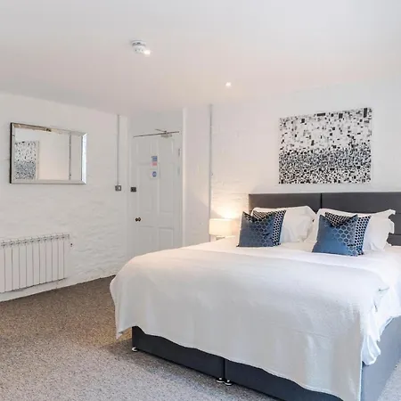 4 Berkeley Square I Your Apartment Bristol Exterior photo