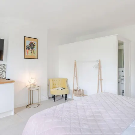 4 Berkeley Square I Your Apartment Bristol Exterior photo