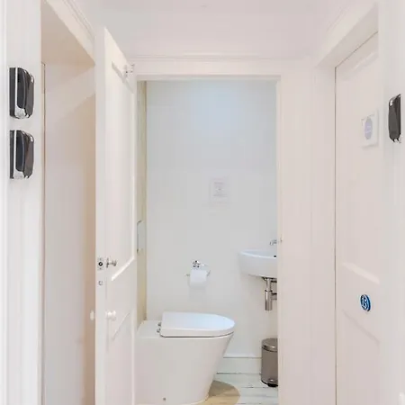 4 Berkeley Square I Your Apartment Bristol Exterior photo