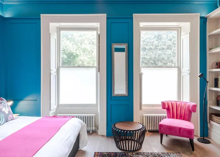 4 Berkeley Square I Your Apartment